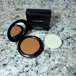 🦄 New Mac NC45 Studio Fix Powder Foundation 🦄